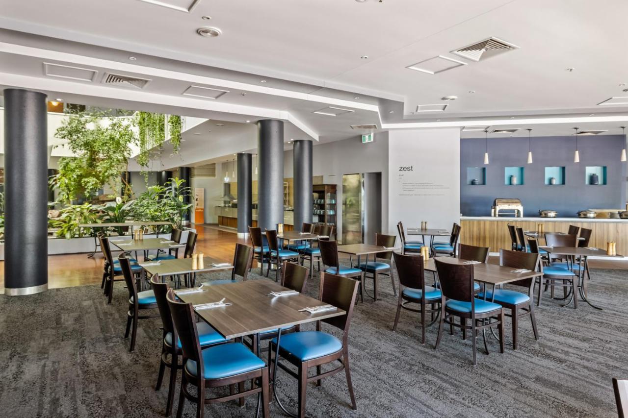 Novotel Darwin Cbd Exterior foto